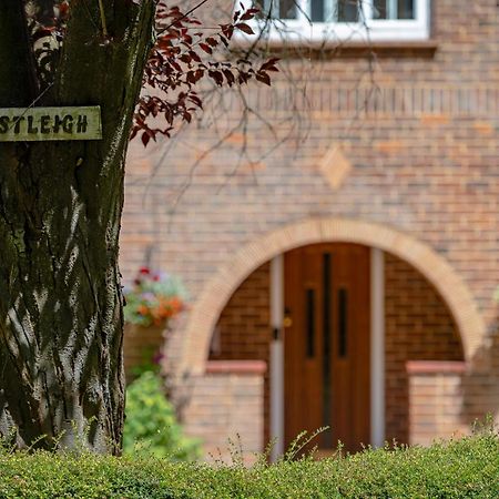 Hotel Westleigh Ashtead Zewnętrze zdjęcie